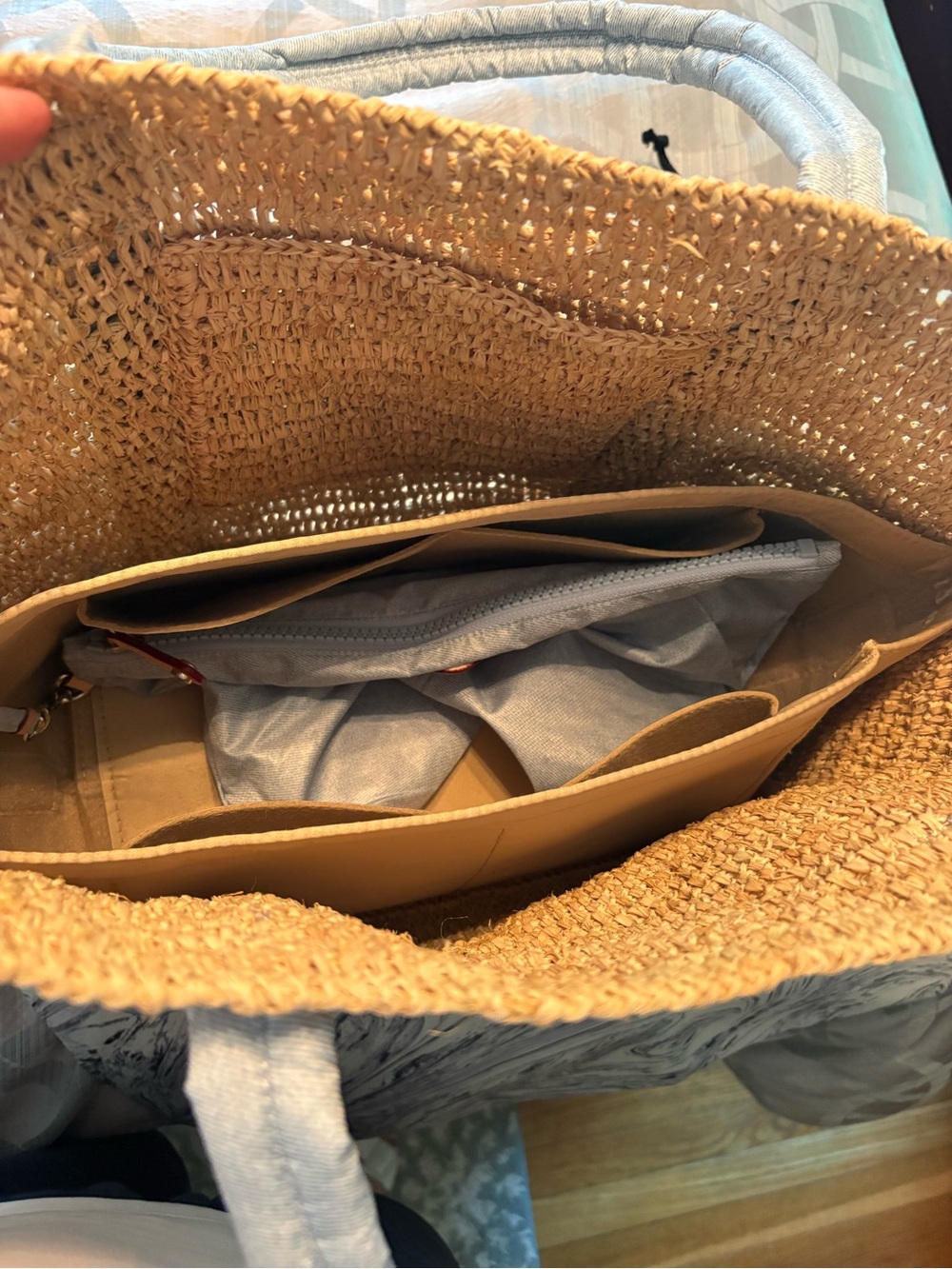 EUC MZ Wallace Raffia and chambray medium Tote - Picture 15 of 16